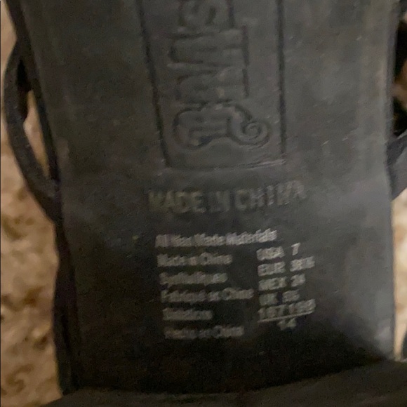 Brash Caged Heels - Picture 4 of 6